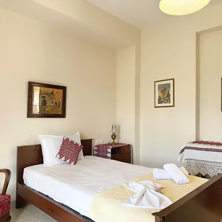 Sunny Private In Sani Beach, 4 Bedroom *