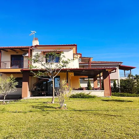 Villa Sunny Private In Sani Beach, 4 Bedroom *