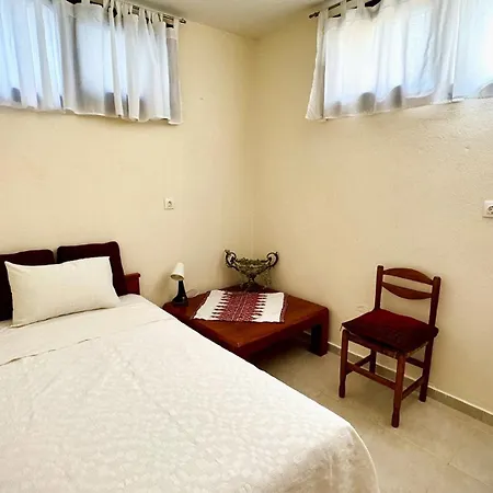 Sunny Private In Sani Beach, 4 Bedroom Вилла