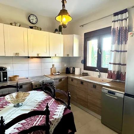 Villa Sunny Private In Sani Beach, 4 Bedroom *