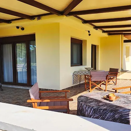 Sunny Private In Sani Beach, 4 Bedroom Вилла