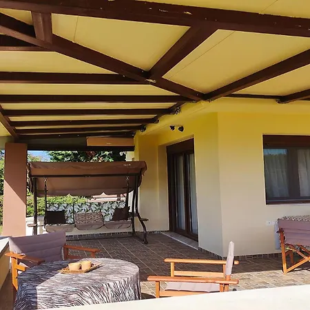 Sunny Private In Sani Beach, 4 Bedroom