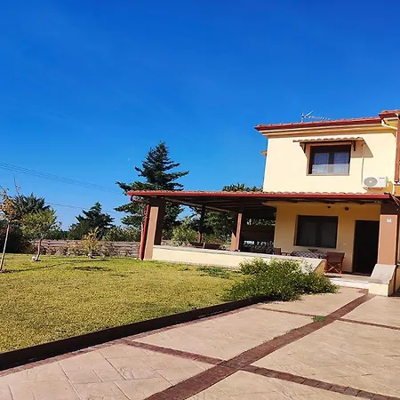Sunny Private In Sani Beach, 4 Bedroom Вилла