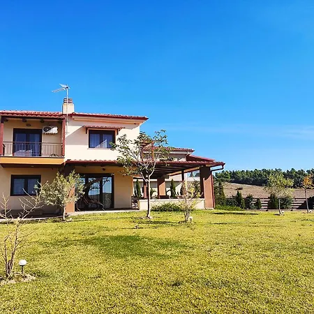 Sunny Private In Sani Beach, 4 Bedroom *