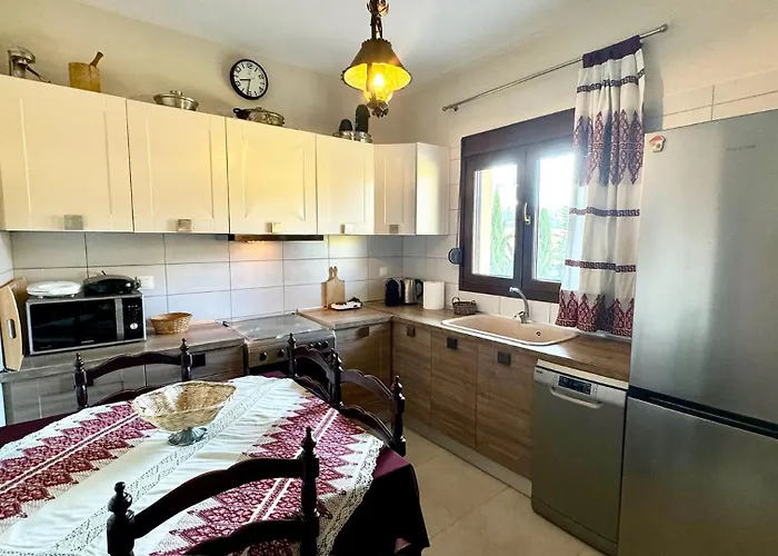 Villa Sunny Private In Sani Beach, 4 Bedroom *