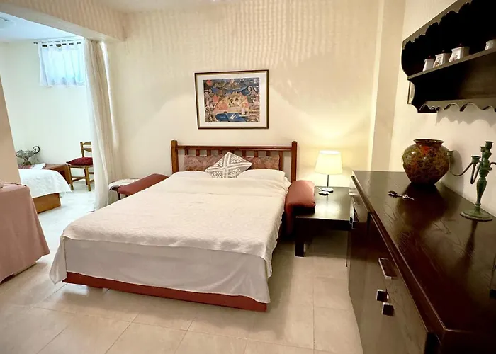 Sunny Private In Sani Beach, 4 Bedroom
