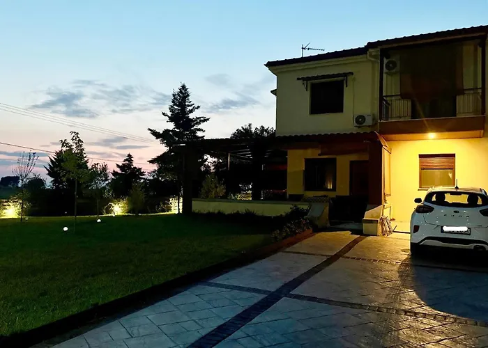 Sunny Private In Sani Beach, 4 Bedroom