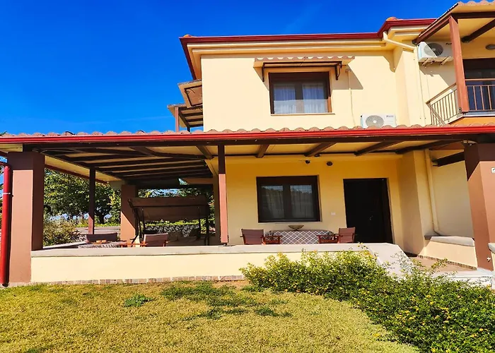 Sunny Private In Sani Beach, 4 Bedroom Villa Filakai Kassandras