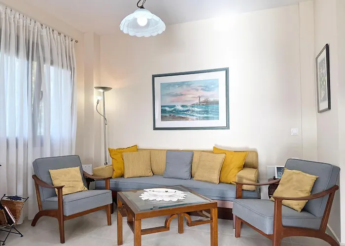 Sunny Private In Sani Beach, 4 Bedroom